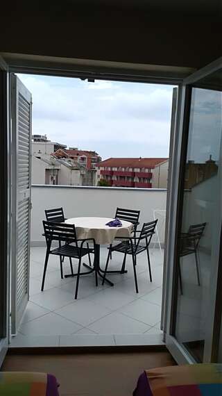 Апартаменты Apartman Sunce 2 -Budva Будва Апартаменты с террасой-11